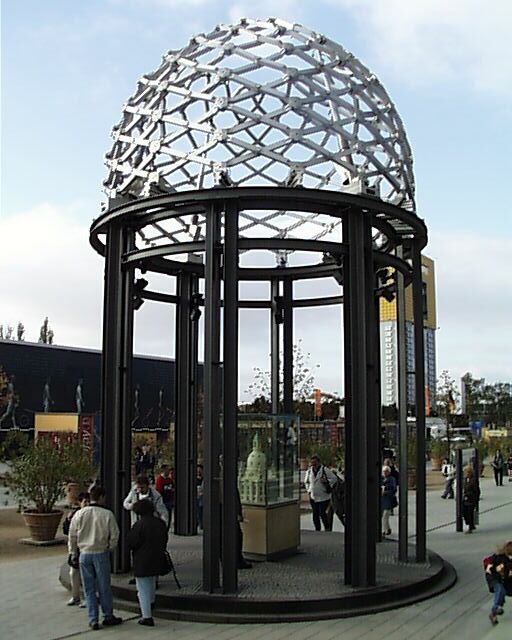 Skulptur-Frauenkirche01.jpeg